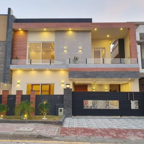 10 MARLA BEAUTIFUL HOUSE BAHRIA TOWN RAWALPINDI/ISLAMABAD