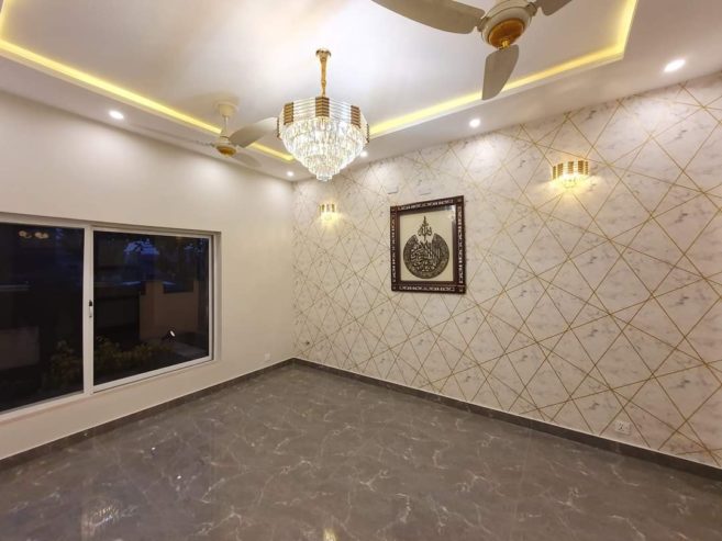 10 MARLA BEAUTIFUL HOUSE BAHRIA TOWN RAWALPINDI/ISLAMABAD